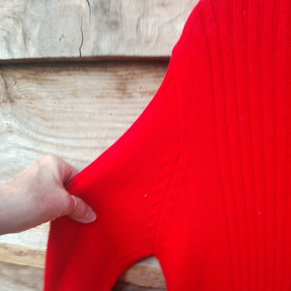 Vintage 1970's Cardigan Red Sweater Broad Collar Pockets LS Acrylic Size 42 - - Picture 6 of 10